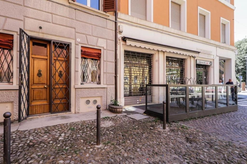 Ground Floor Luxe Historic Studio City Centre Apartment Bologna Exterior photo