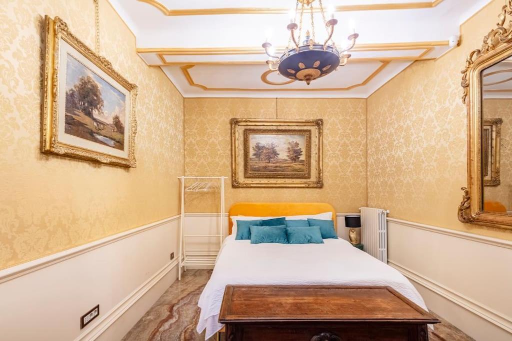 Ground Floor Luxe Historic Studio City Centre Apartment Bologna Exterior photo