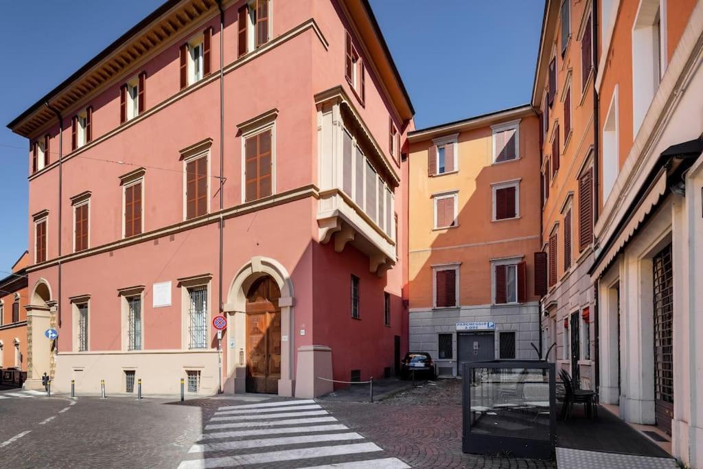 Ground Floor Luxe Historic Studio City Centre Apartment Bologna Exterior photo